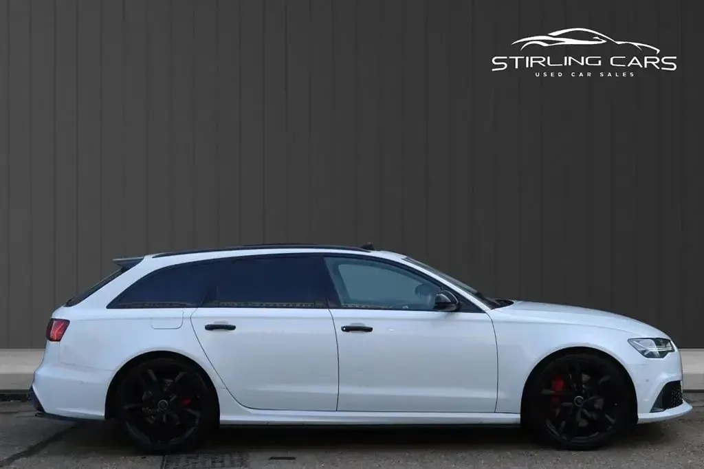 Begagnad Audi RS6 Design 560 HK (411 kW) 2016 Vit Kombi