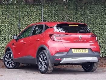 Used Renault Captur Evolution 140 HP (102 kW) 2022 Red SUV