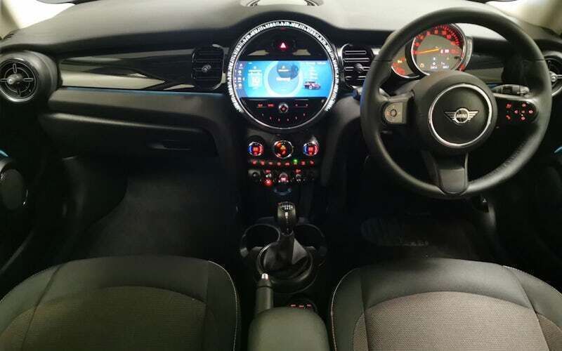 Black Used 2022 Mini Cooper Classic Hatchback | £13,960 (Good price) - Image 1/3