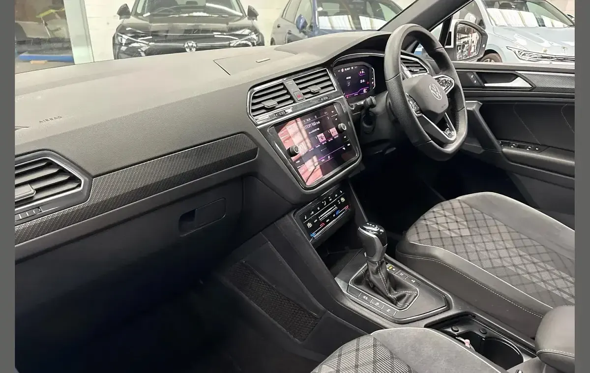 Used VW Tiguan R-line 150 HP (110 kW) 2021 White SUV