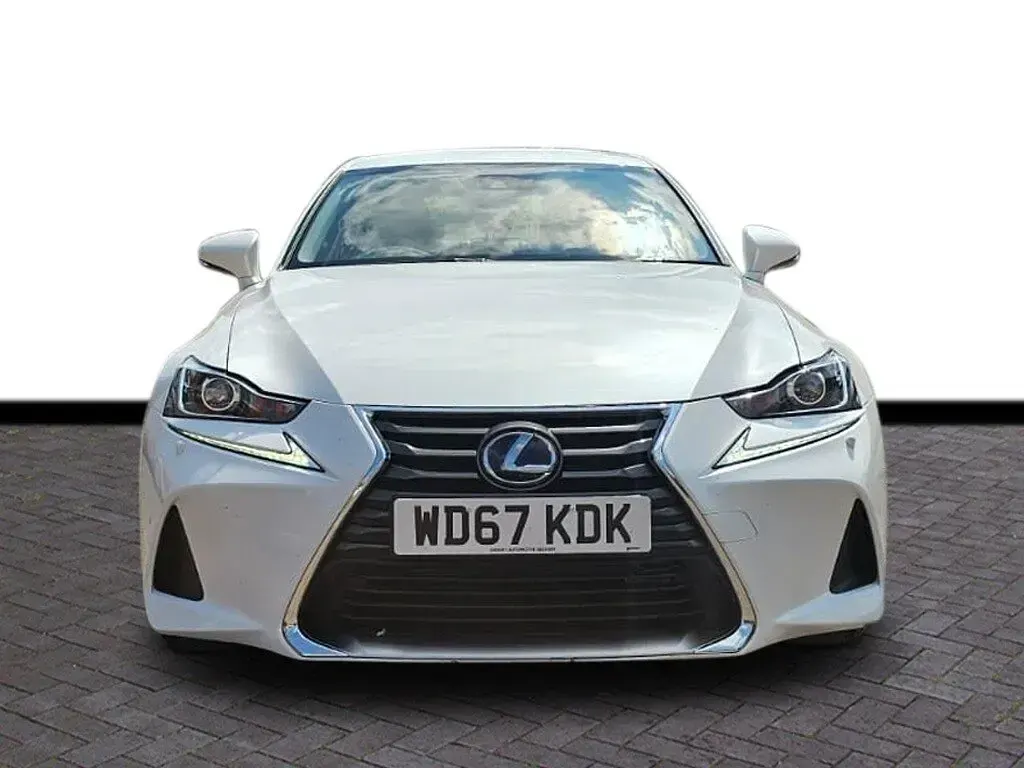 Used Lexus IS300h 2018 White Sedan