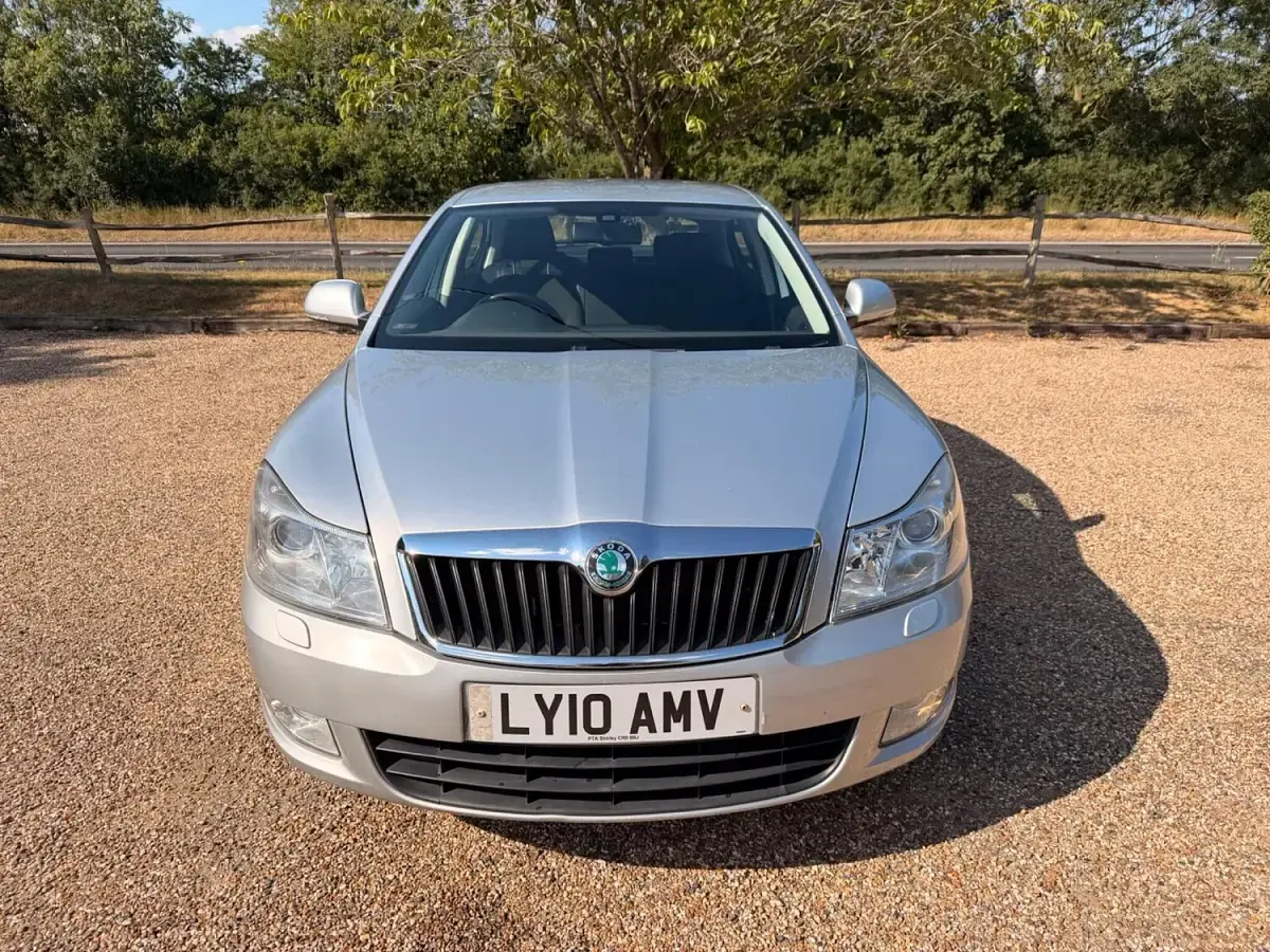 Used Skoda Octavia Elegance 122 HP (89 kW) 2010 Silver Hatchback