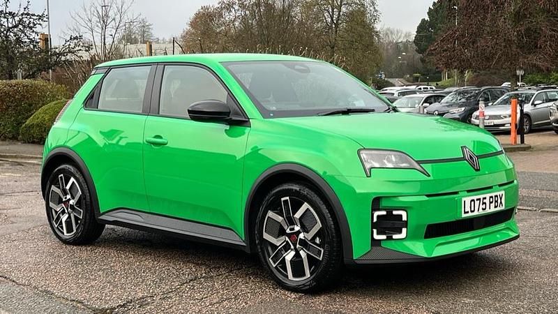 New Renault R5 Evolution 88 kW (120 HP) 2025 Metallic  pop green  Hatchback