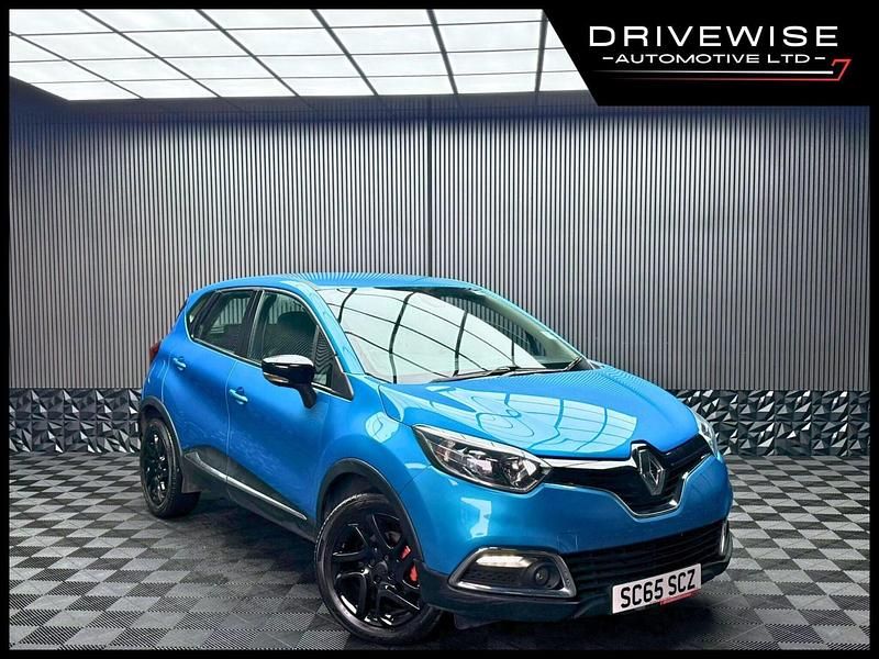 Used Renault Captur Dynamique 90 HP (66 kW) 2015 Blue SUV