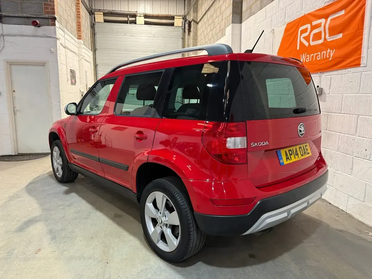 Used Skoda Yeti Tour 140 HP (102 kW) 2014 Red SUV