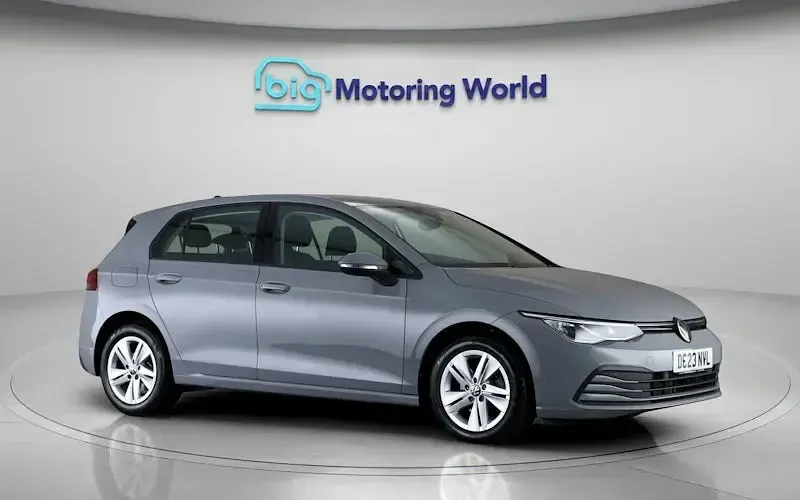 Used VW Golf VIII Life 131 HP (96 kW) 2023 Grey Hatchback