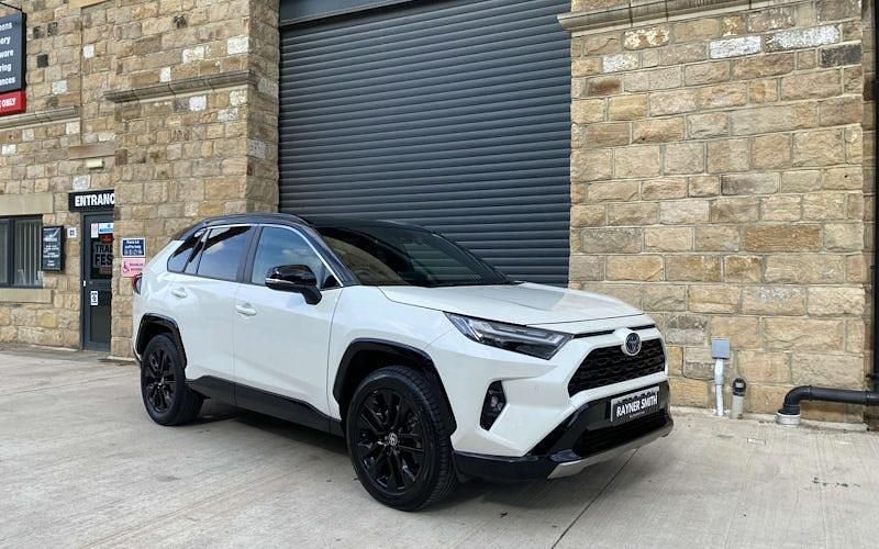 Used 2023 Toyota RAV4 Estate | £28,990 (Fair price) - Image 1/4