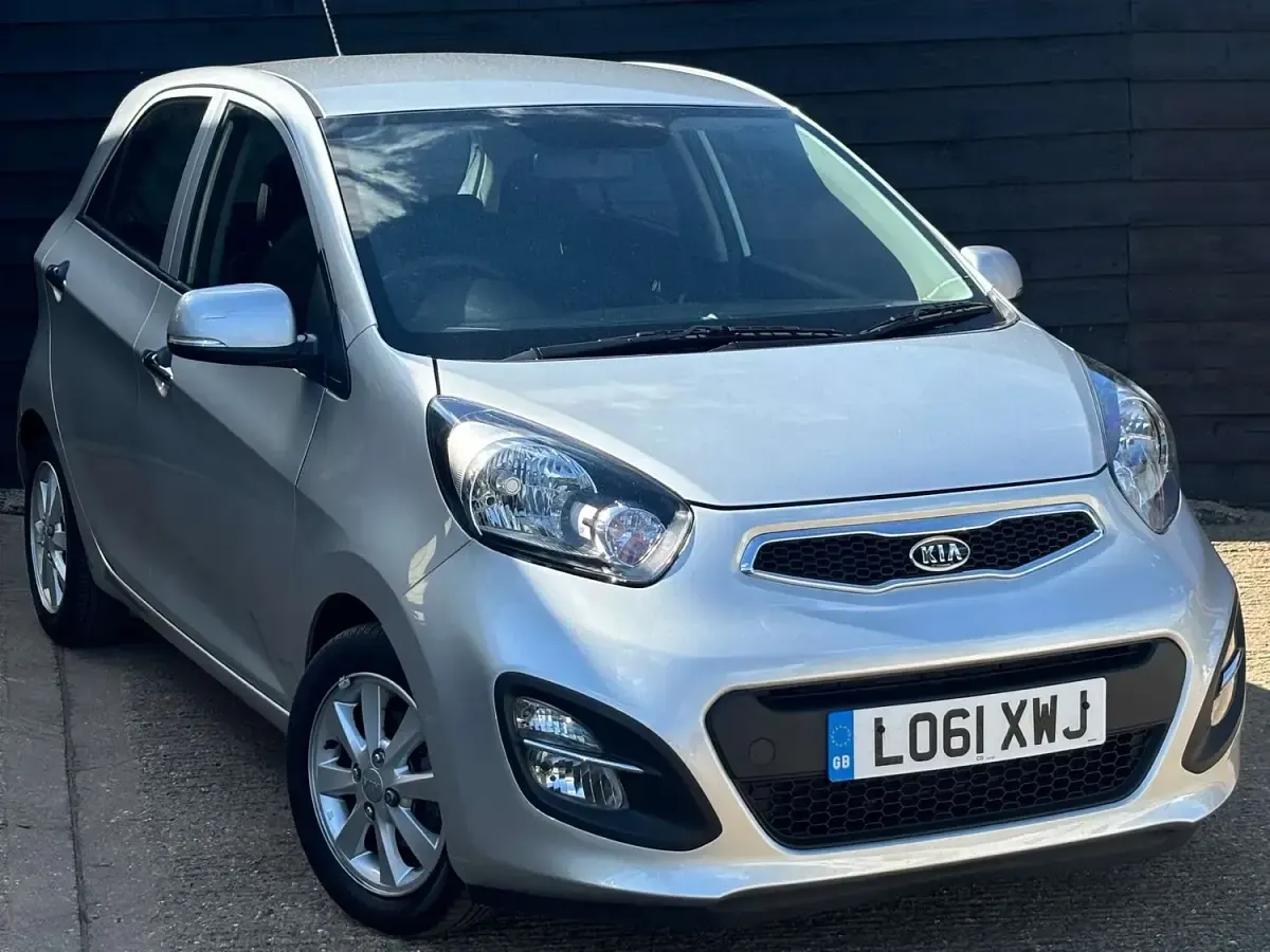 Used Kia Picanto 84 HP (61 kW) 2012 Silver Hatchback
