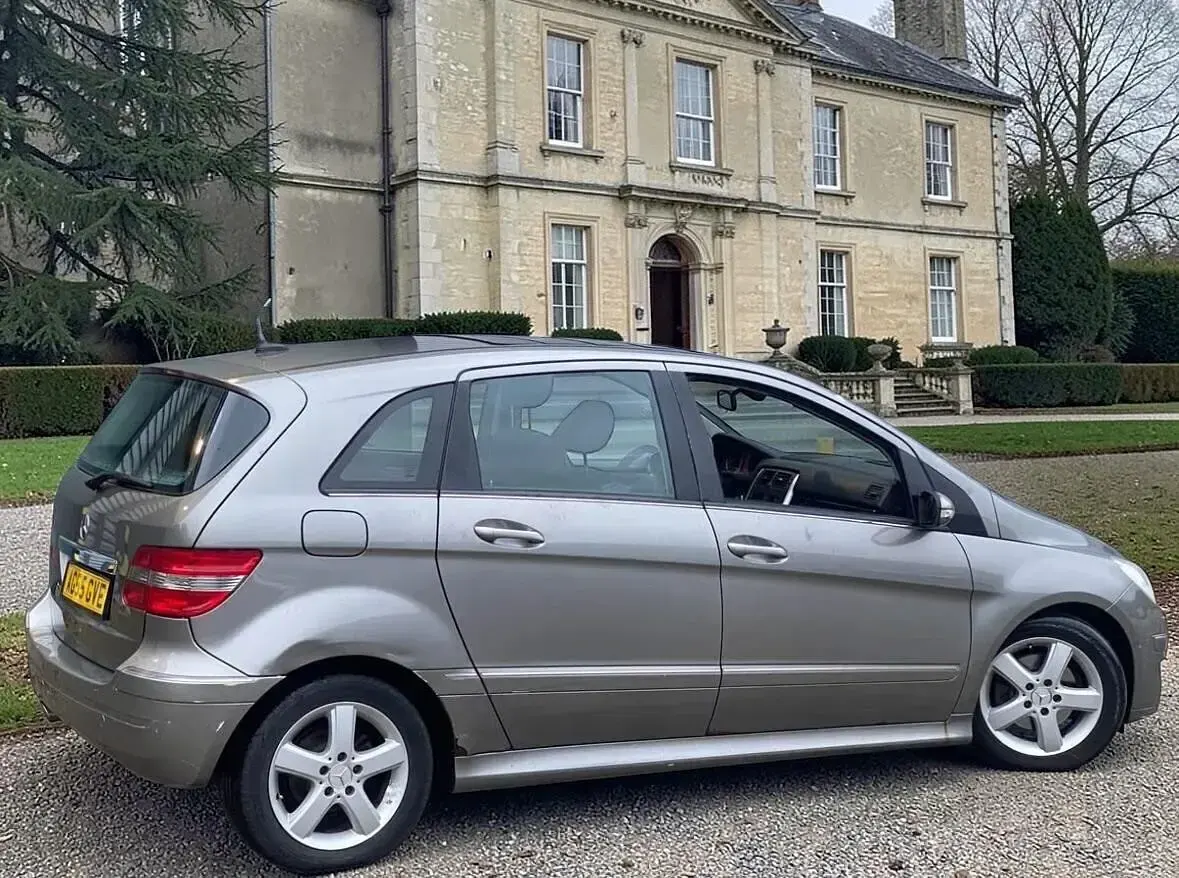 Used Mercedes B200 2006 Grey MPV