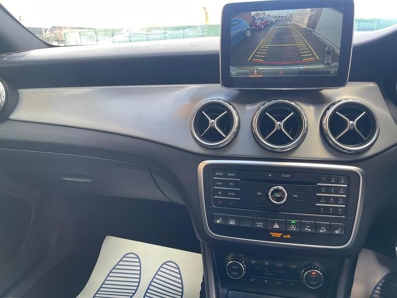Usado Mercedes GLA250 AMG line 2016 Cinzento SUV