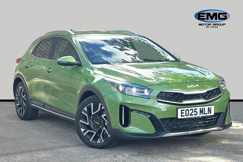 Spirit green Used 2025 Kia XCeed 3 SUV | £20,995 (A bit pricey) - Image 1/3