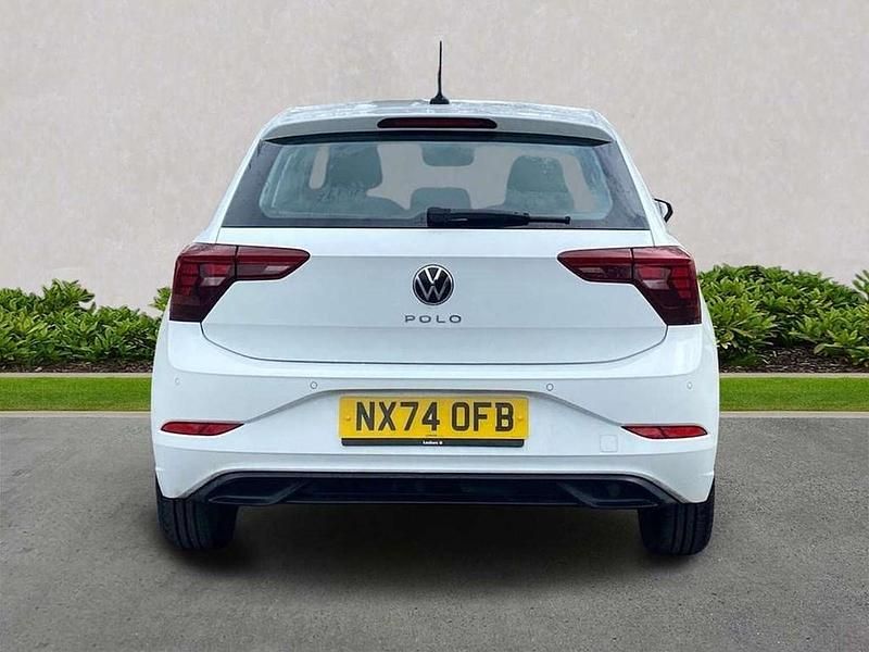 Begagnad VW Polo Life 95 HK (69 kW) 2024 Vit Halvkombi