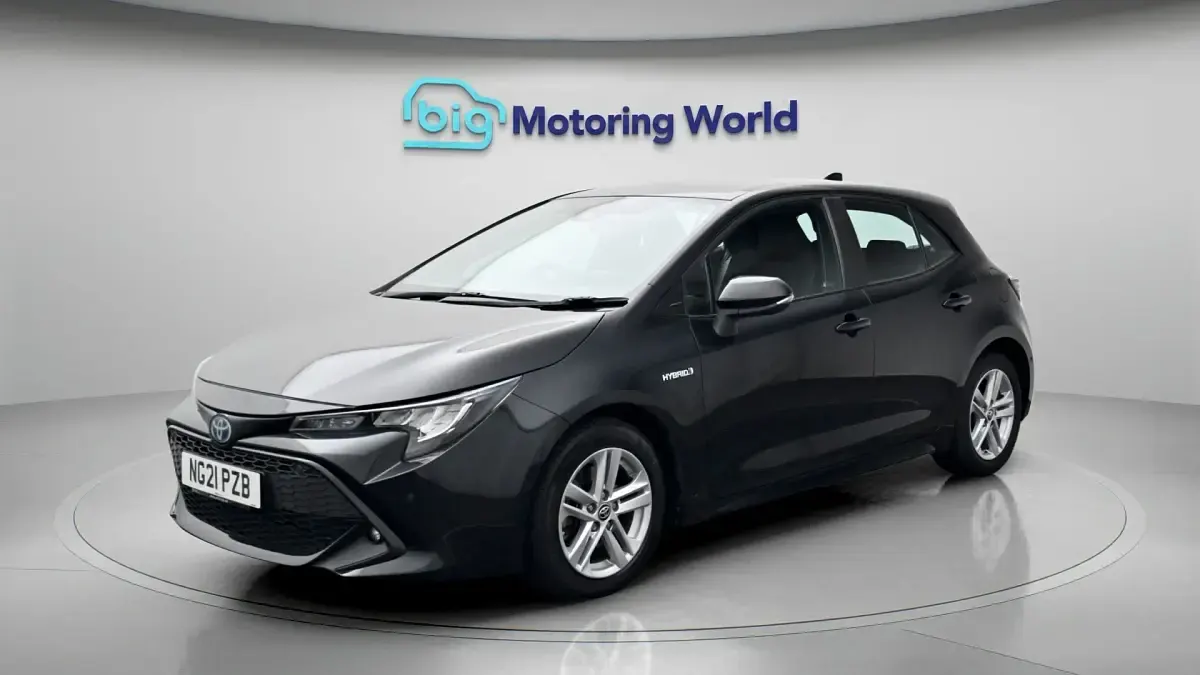 Used Toyota Corolla 184 HP (135 kW) 2021 Black Hatchback
