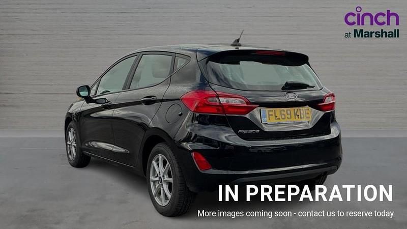Used Ford Fiesta Zetec 100 HP (73 kW) 2019 Black Hatchback