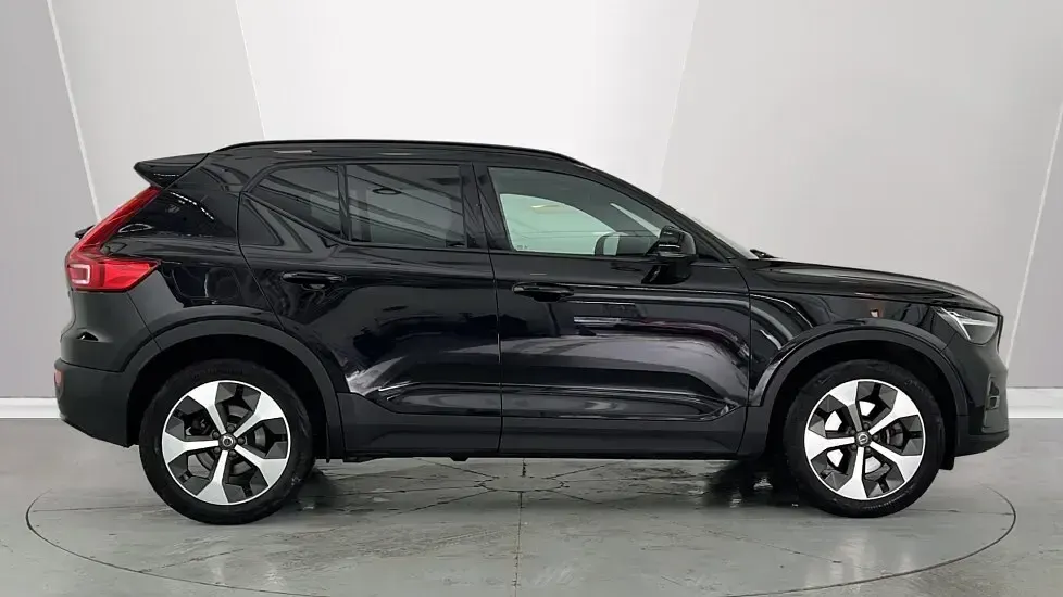 Used Volvo XC40 Ultimate 2022 Black SUV