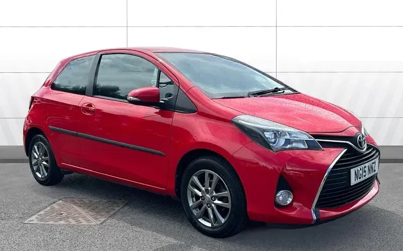 Used Toyota Yaris 99 HP (72 kW) 2016 Hatchback