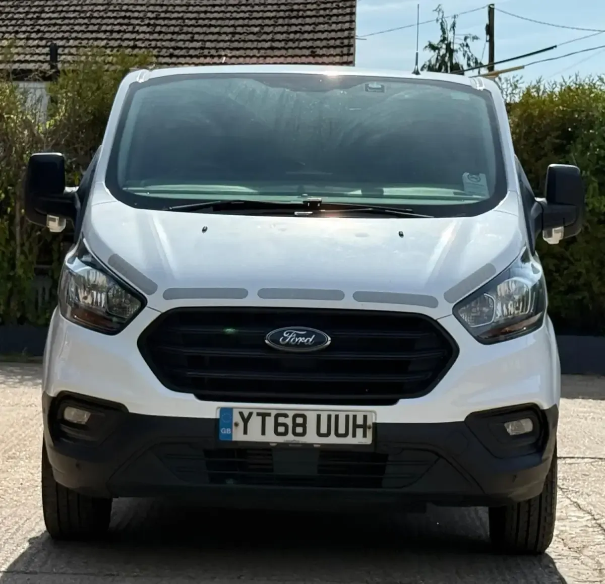 Used Ford Transit Custom 105 HP (77 kW) 2018 White Van