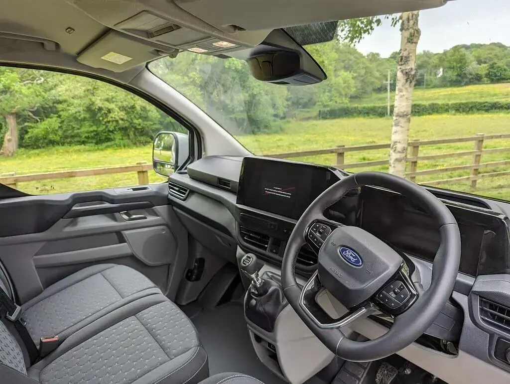 New Ford Transit Custom Limited 136 HP (100 kW) 2026 White Van