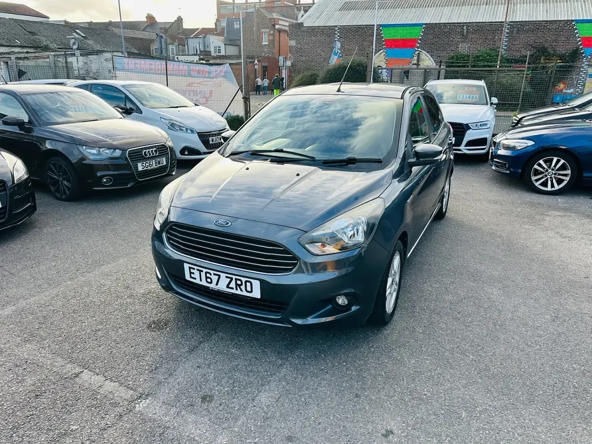 Used Ford Ka Plus Zetec 85 HP (62 kW) 2017 Grey Hatchback