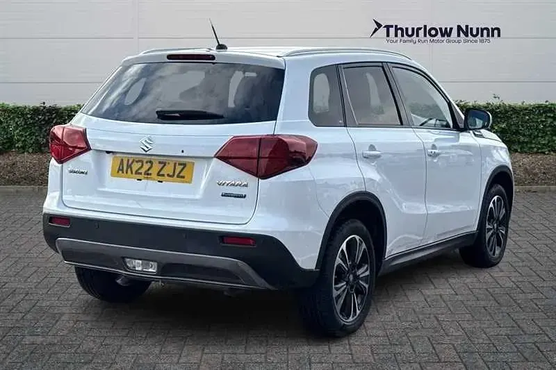 Second-hand Suzuki Vitara SZ5 116 CP (85 kW) 2022 Alb SUV