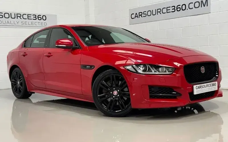 Used Jaguar XE Ingenium 200 HP (147 kW) 2018 Sedan