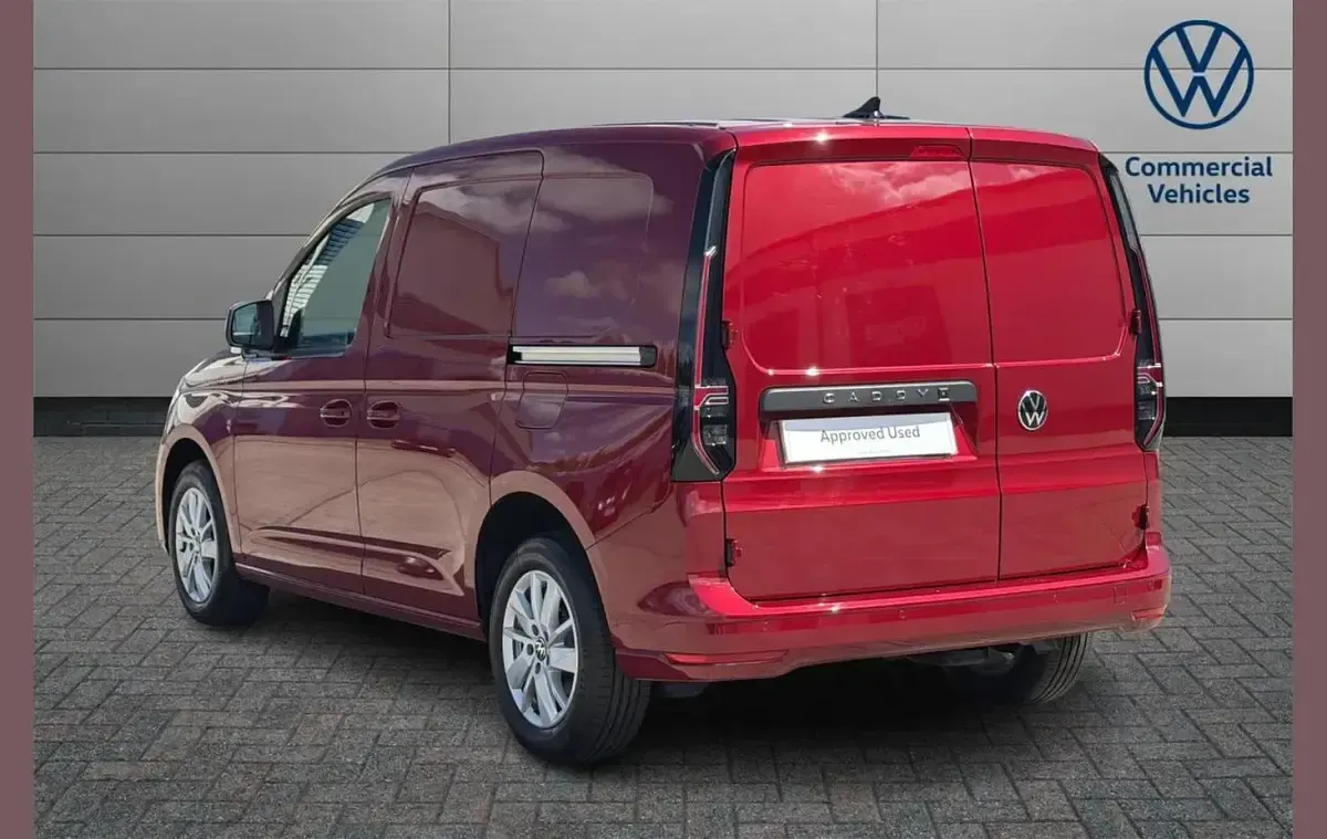 Used VW Caddy Pro 122 HP (89 kW) 2025 Red MPV