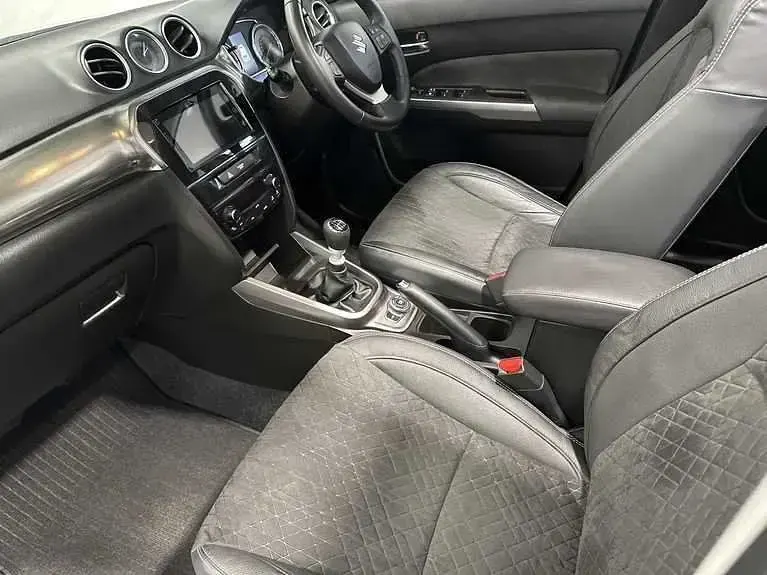 Gebraucht Suzuki Vitara SZ5 2023 Silber SUV