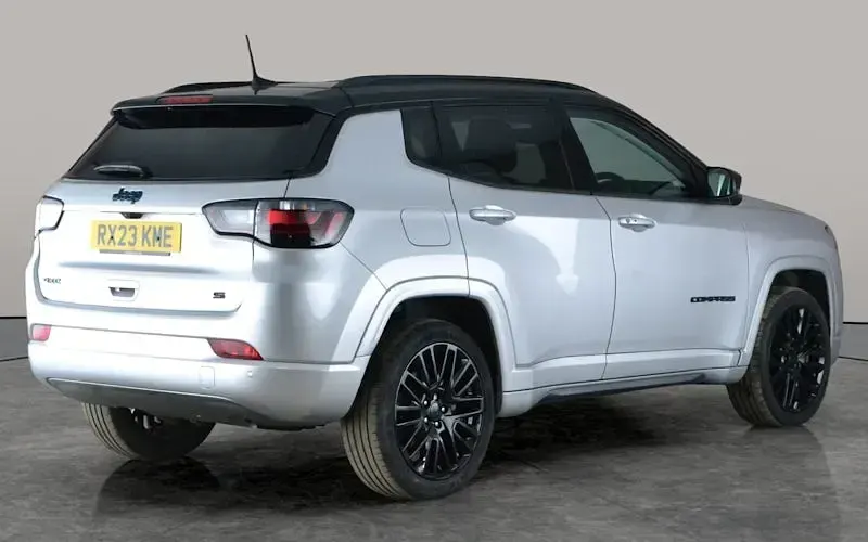 Used Jeep Compass 241 HP (177 kW) 2023 Silver/black SUV