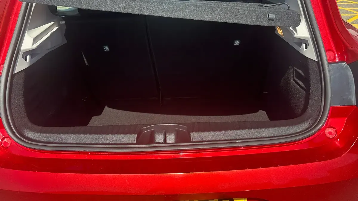 Used Renault Clio Evolution 90 HP (66 kW) 2022 Red Hatchback