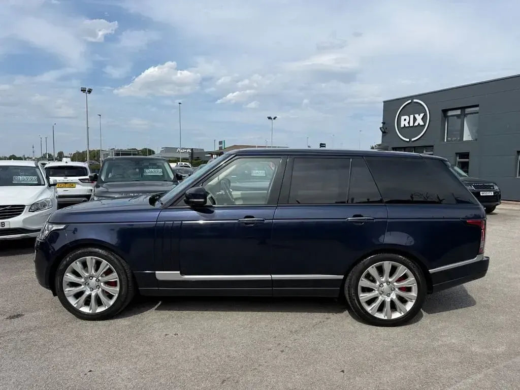 Used Land Rover Range Rover Vogue SE 258 HP (189 kW) 2017 Blue SUV