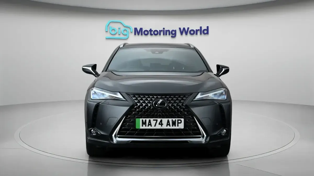Used Lexus UX 300e 150 kW (204 HP) 2024 Black SUV