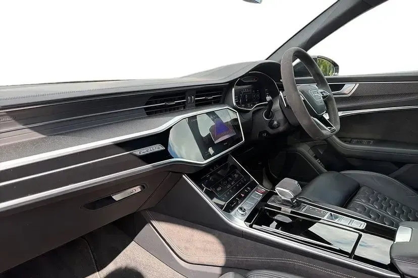 Used Audi RS6 Design 592 HP (435 kW) 2020 Floret silver Estate