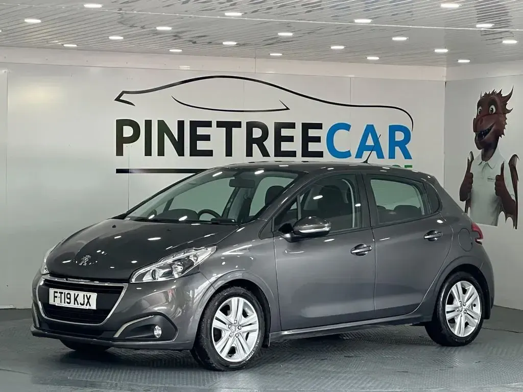 Käytetty Peugeot 208 Active 100 HP (73 kW) 2019 Harmaa Viistoperä