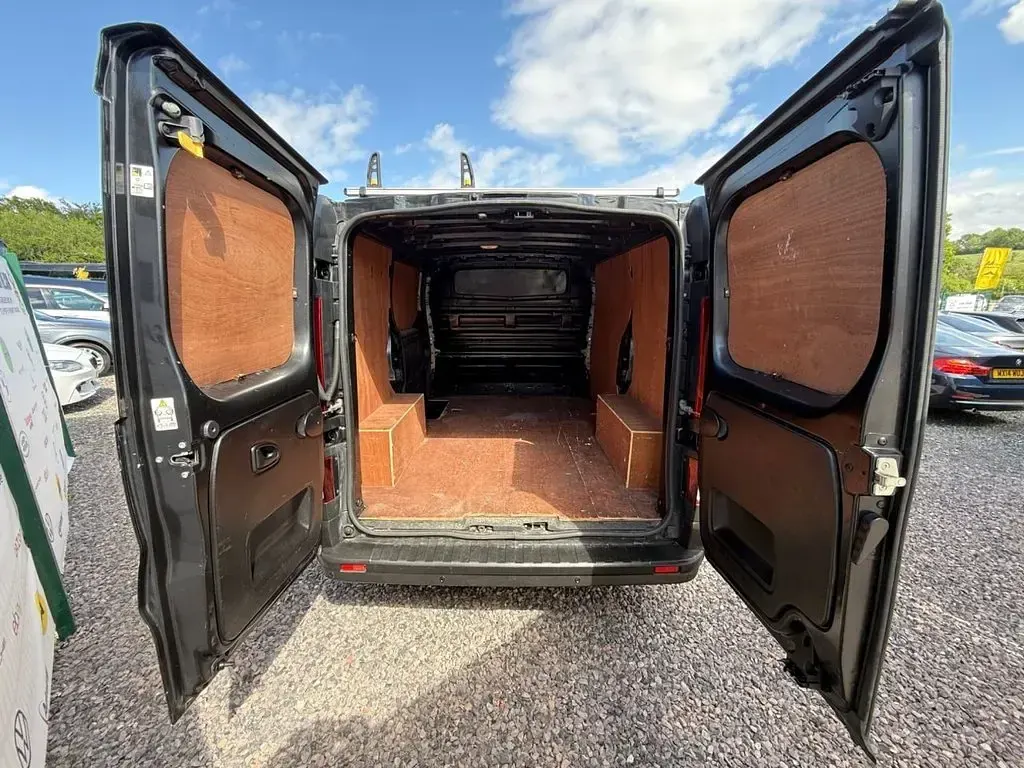 Used Renault Trafic Business 2021 Black MPV