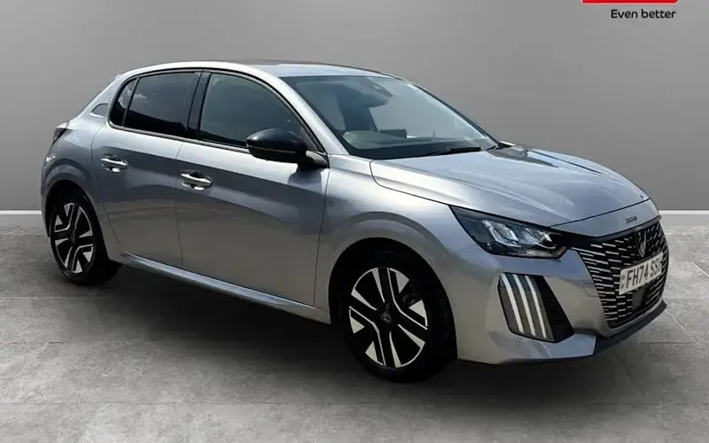 Used Peugeot 208 Allure 101 HP (74 kW) 2025 Hatchback