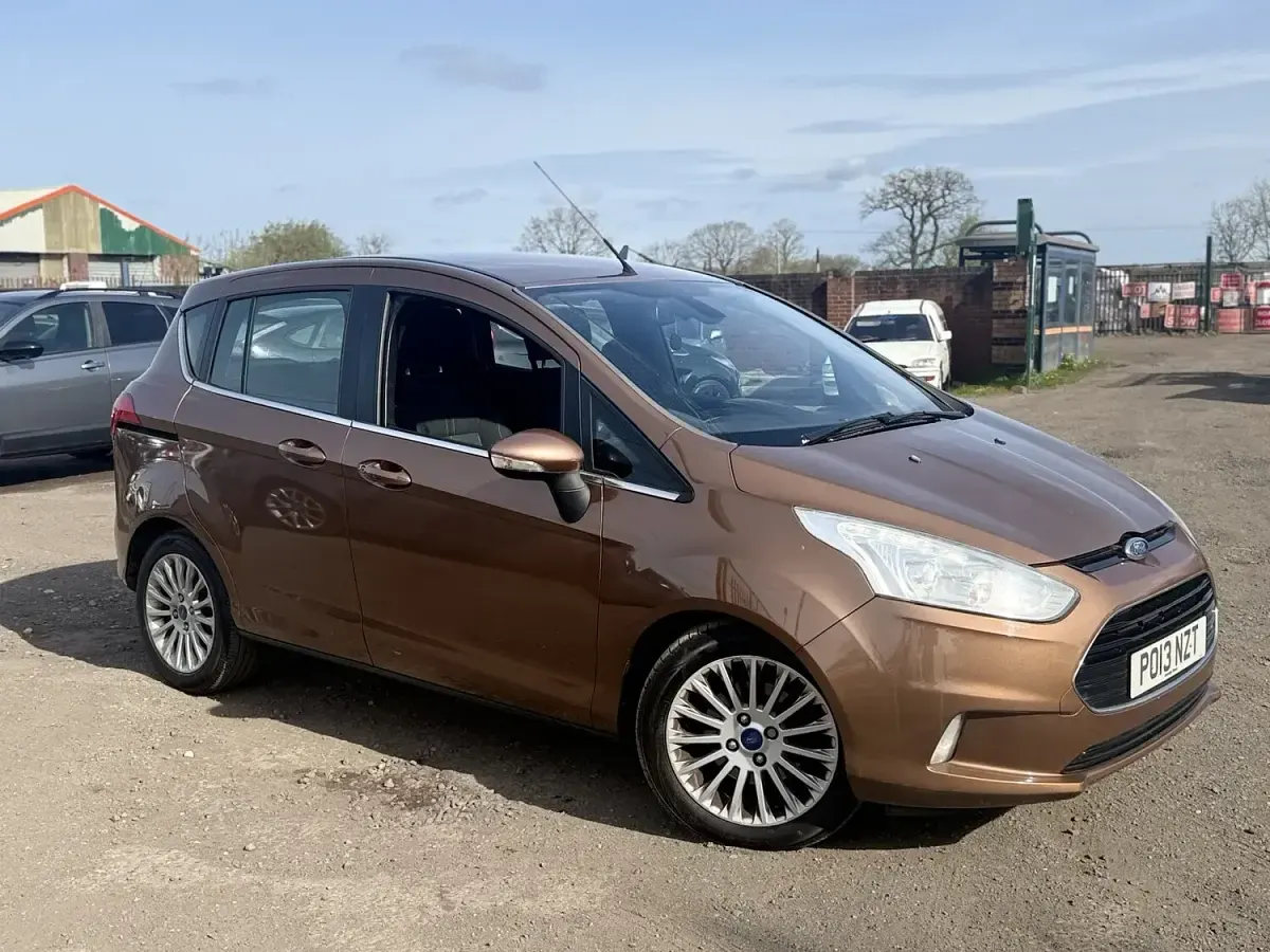 Used Ford B-MAX Titanium 95 HP (69 kW) 2013 Gold MPV
