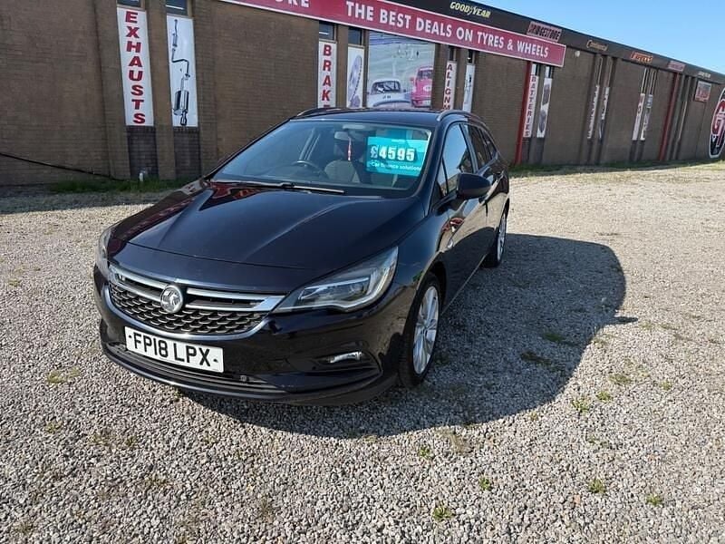 Blue Used 2018 Vauxhall Astra Estate | £4,595 (Fair price) - Image 1/4