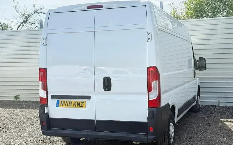 Used Peugeot Boxer 131 HP (96 kW) 2018 White Van