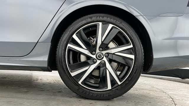 Used Volvo V90 R-Design 197 HP (144 kW) 2022 Estate