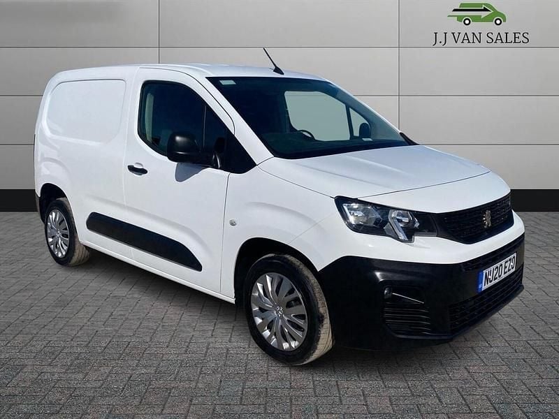 Used Peugeot Partner 131 HP (96 kW) 2020 White MPV
