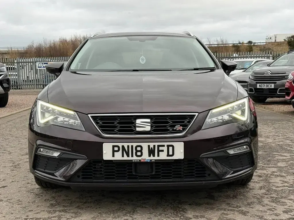 Used Seat Leon ST FR 150 HP (110 kW) 2018 Purple Estate
