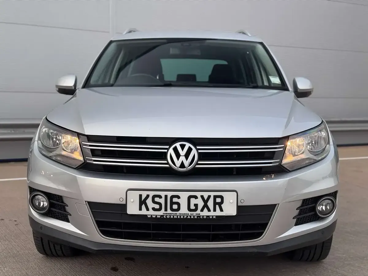 Usado VW Tiguan Edition 150 CV (110 kW) 2016 Plateado SUV