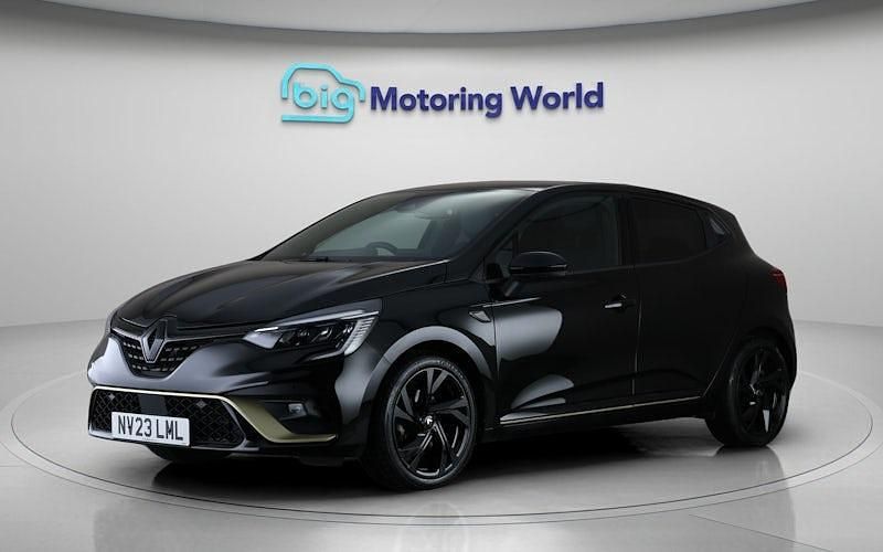 Used Renault Clio V Engineered 145 HP (106 kW) 2023 Black Hatchback