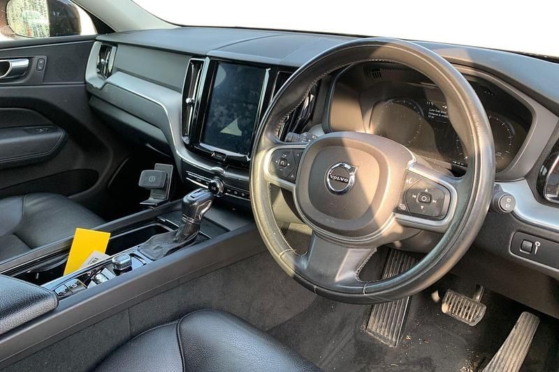 Used Volvo XC60 Momentum 2018 Bronze SUV