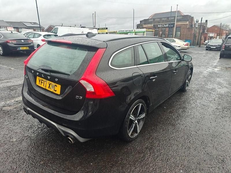 Used Volvo V60 R-Design 150 HP (110 kW) 2017 Black Estate