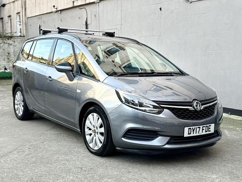 Used Vauxhall Zafira Tourer Design Edition 140 HP (102 kW) 2017 Grey MPV