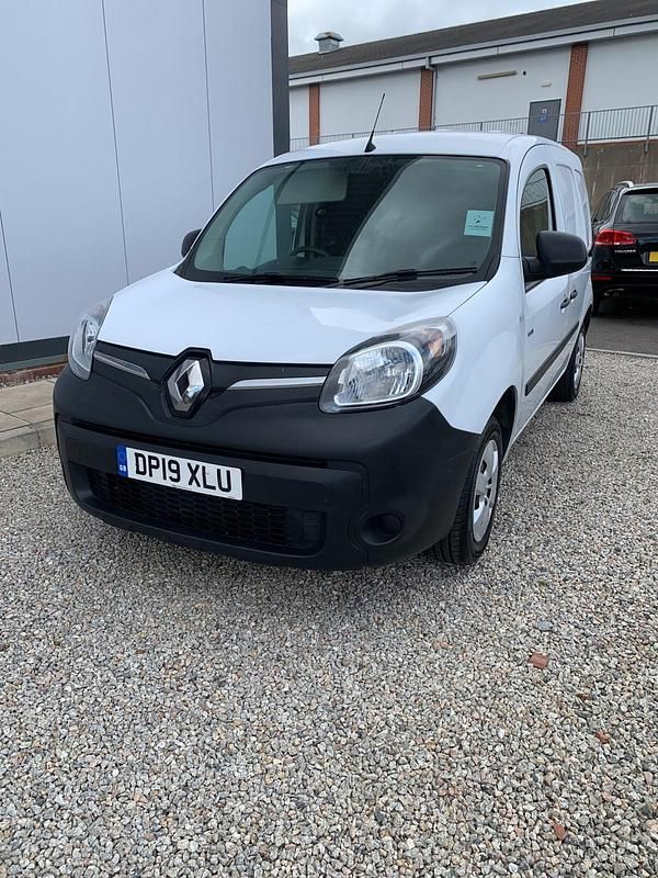 Used Renault Kangoo Business 44 kW (60 HP) 2019 White MPV