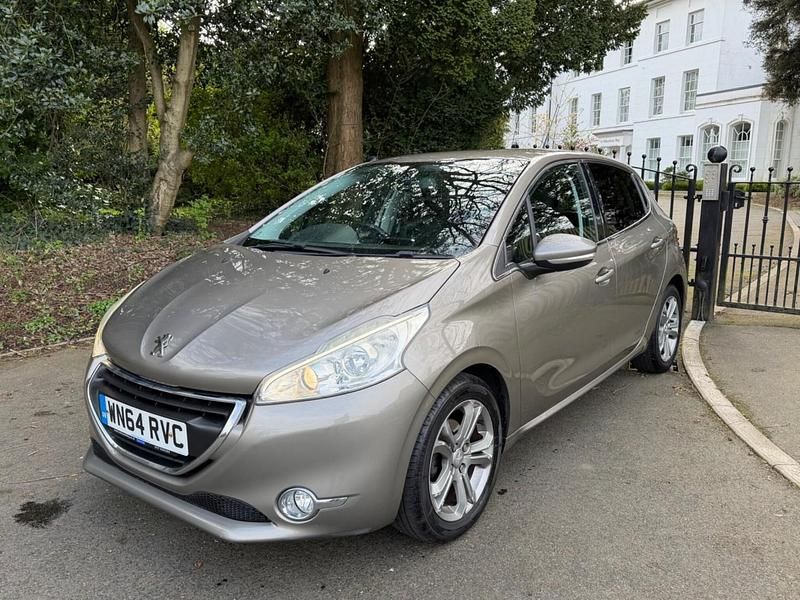 Used Peugeot 208 Allure 82 HP (60 kW) 2014 Grey Hatchback