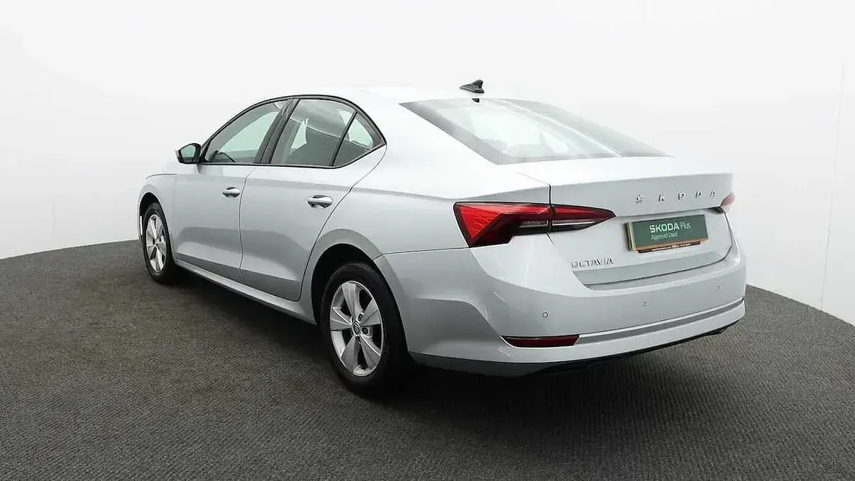 Used Skoda Octavia SE First Edition 110 HP (80 kW) 2021 Silver Hatchback