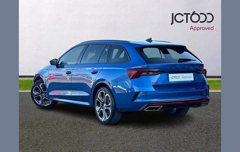 Used Skoda Octavia vRS 241 HP (177 kW) 2022 Blue Estate